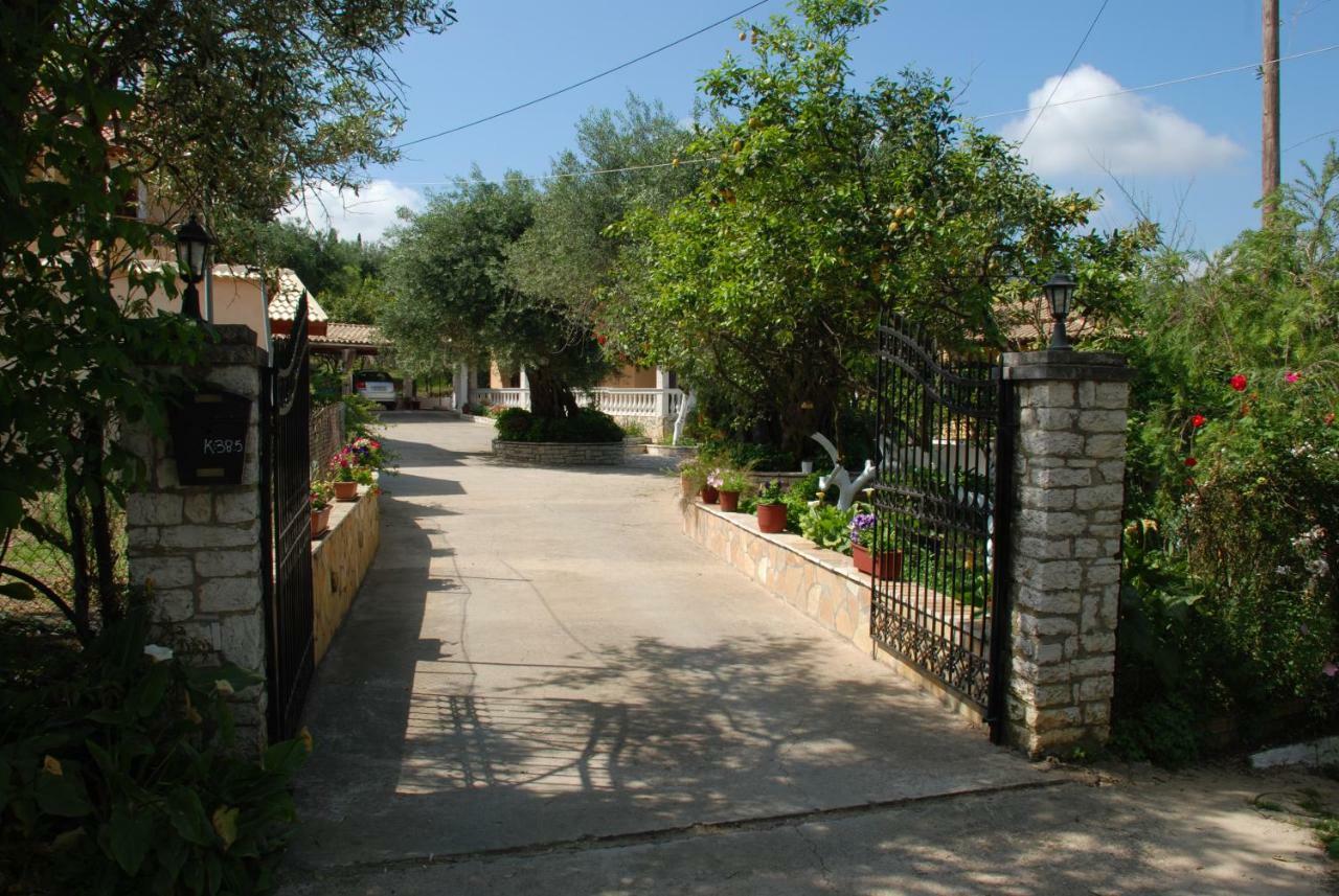 Alexandra' S Village House Kato Korakiana Exterior photo